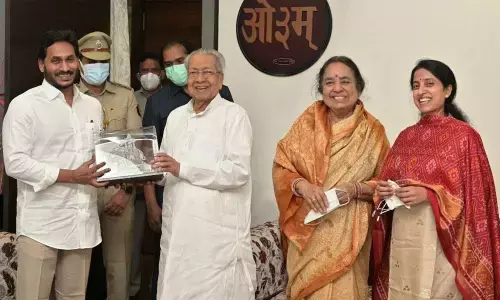 Chief Minister Y S Jagan Mohan Reddy along with his wife Y S Bharathi Reddy calls on Governor Biswa Bhusan Harichandan and Lady Governor Suprava Harichandan at Raj Bhavan on Wednesday
