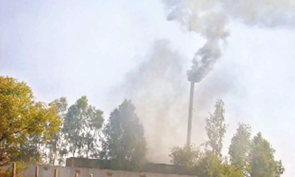 AGI factory in Bhongir emitting smoke