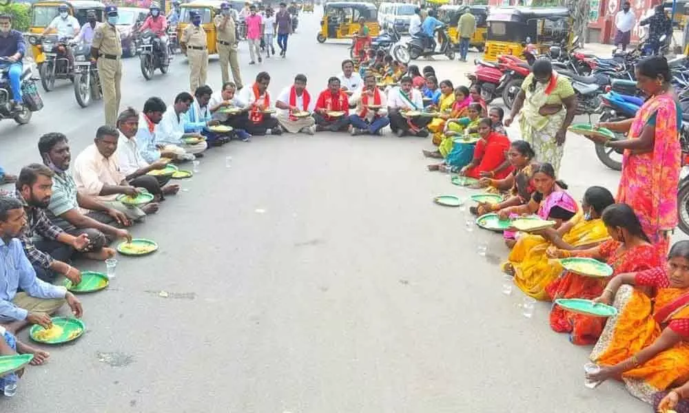Khammam: Civic workers strike work for two days