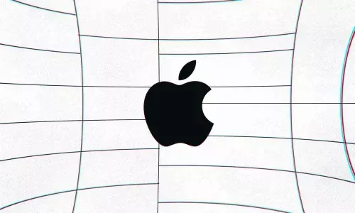 Apple Shuts Three More Retail Stores