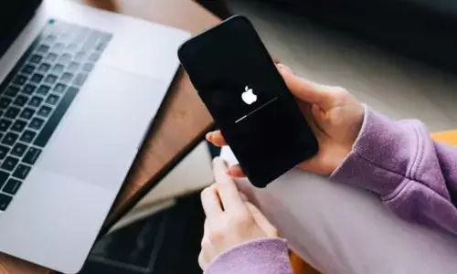 Government Warning: Update Your Apple Watch, iPhone, MacBook Immediately