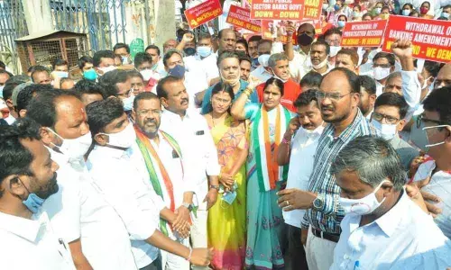 Congress supports bank staff protest