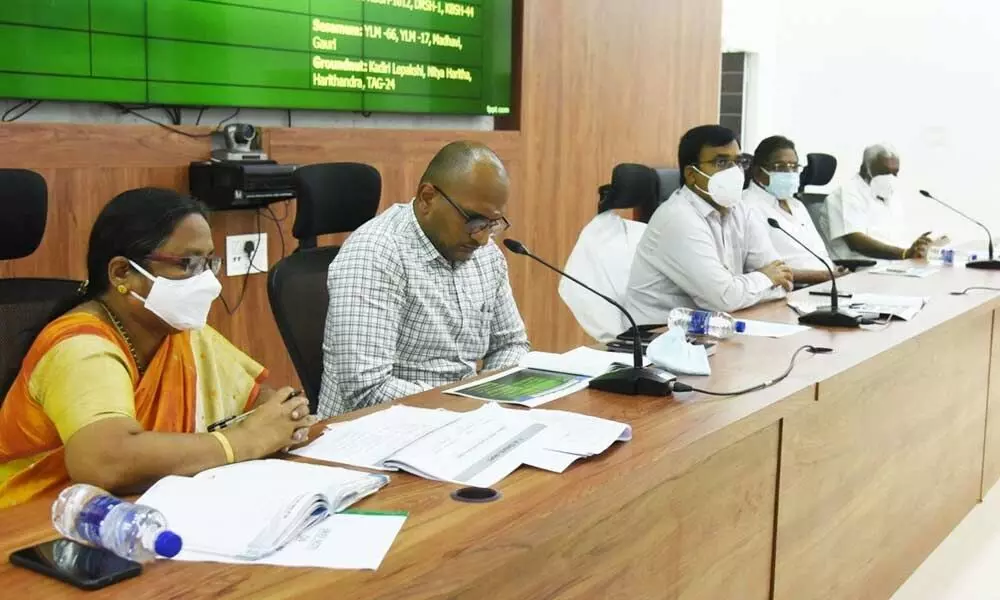 District Collector Chakradhar Babu addressing the agriculture advisory board meeting in Nellore on Friday