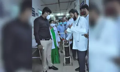 Joint Collector Dhyana Chandra enquiring with the officials about the gas leakage at the Rajiv Gandhi Institute of Medical Sciences in Kadapa on Saturday