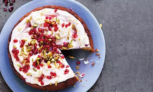 Pomegranate cake