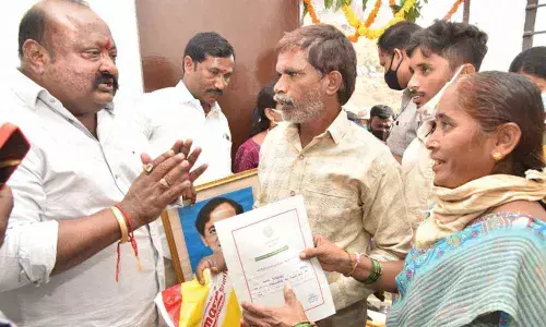 Minister Gangula Kamalakar  allots 2BHK houses to beneficiaries