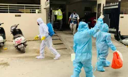 No food, no water for health teams in Paramount Colony