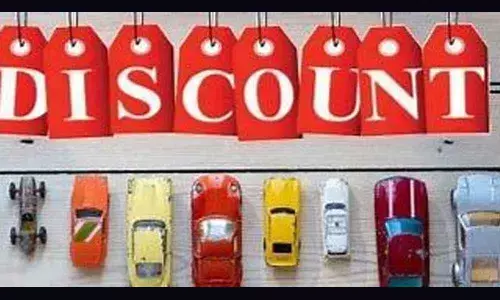 Year End Discount and Exchange Offers on SUVs, Hatchback & Sedans