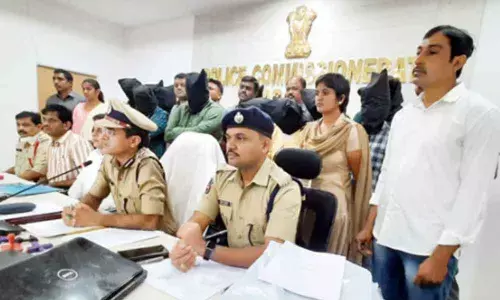 Fake certificate racket busted in Warangal, 9 held