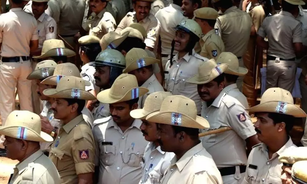 Security tightened as Maratha activists threaten to cross Karnataka border