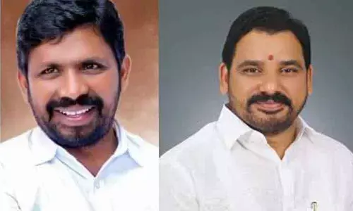 TRS leaders, Errolla Srinivas and Vasudeva Reddy