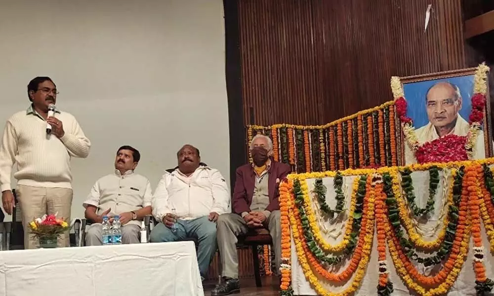 Minister for Panchayat Raj Errabelli Dayakar Rao speaking at a memorial meet of former Prime Minister PV Narasimha Rao in Delhi on Thursday