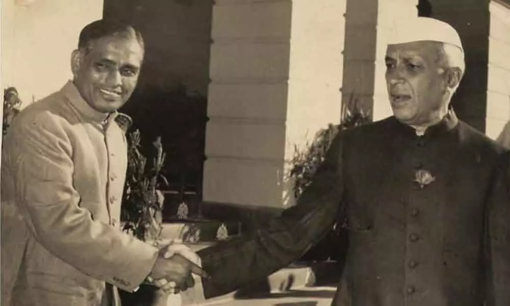 Etikala Madhusudhan Rao with Prime Minister Pt Jawaharlal Nehru