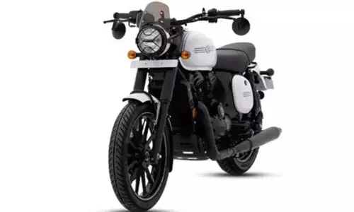 New JAWA Cruiser Spotted While Testing: Rival Against Royal Enfield Meteor