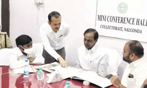 Chief Minister K Chandrashekar Rao at a review meeting in Nalgonda on Wednesday