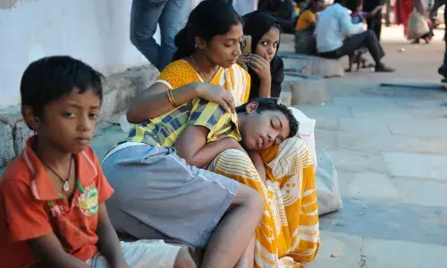 Surge in seasonal infections sparks fear among parents