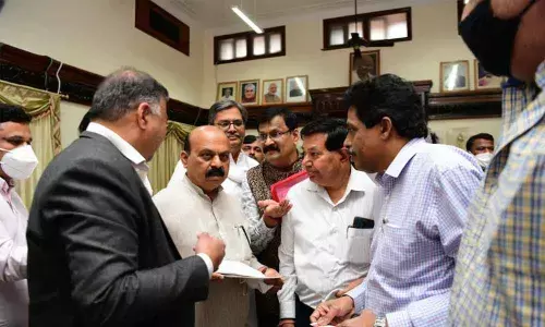 CM urged not to hike tax slabs for textile, garment products