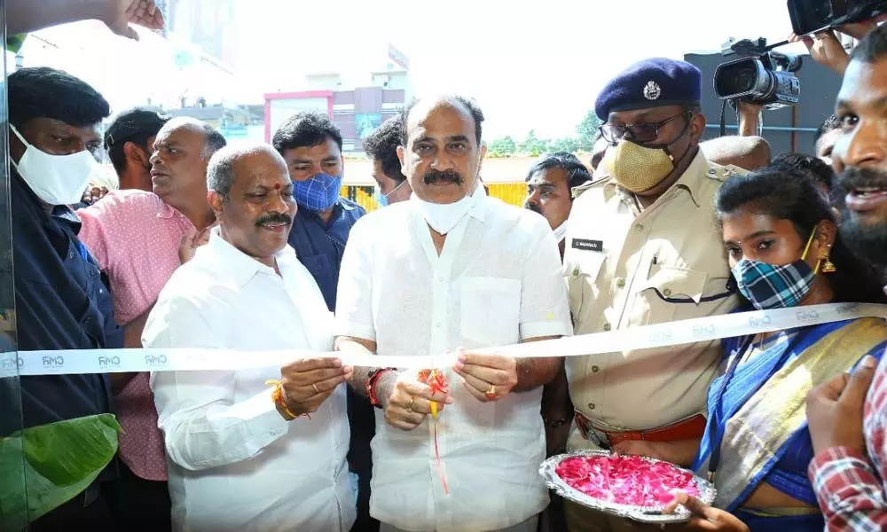 Minister Balineni Srinivasa Reddy inaugurates CMR Shopping Mall
