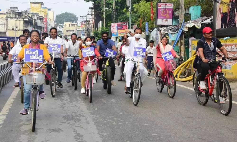 MLA Bhumana Karunakar Reddy, Mayor Dr R Sirisha and others taking part in a cycle rally in Tirupati on Friday