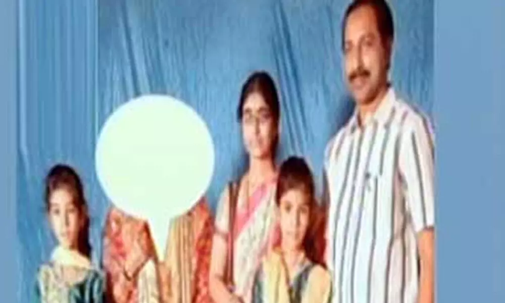 3 of family die in gas cylinder explosion in Bhadradri