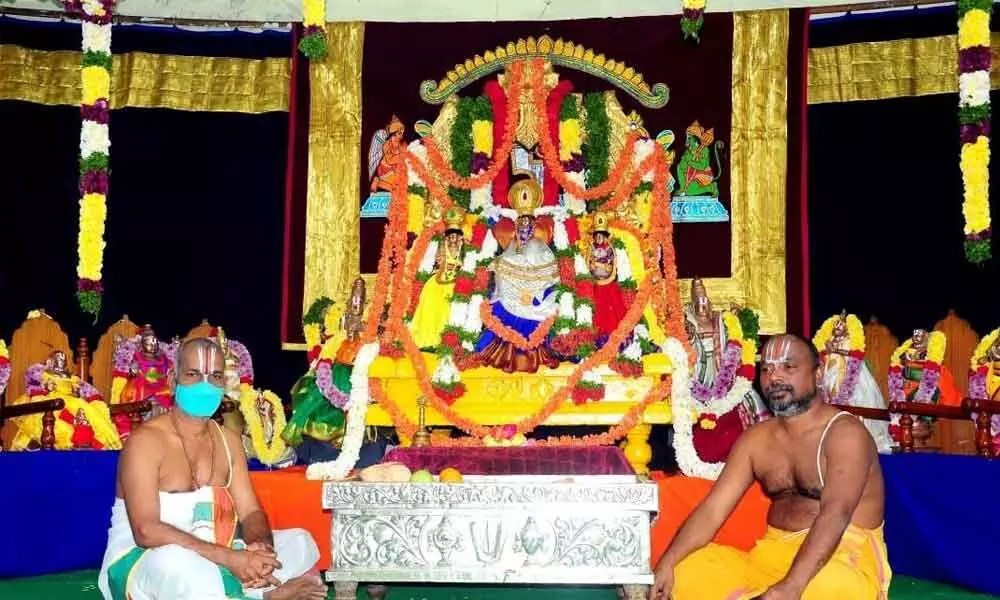 Bhadrachalam: Mukkoti festival begins under shadow of Omicron