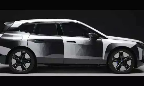 BMW, unveils its 1st color changing Car-See it to Believe it
