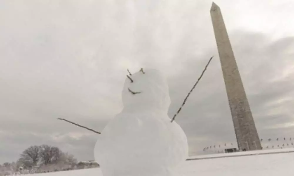 Eastern US hit by winter storm