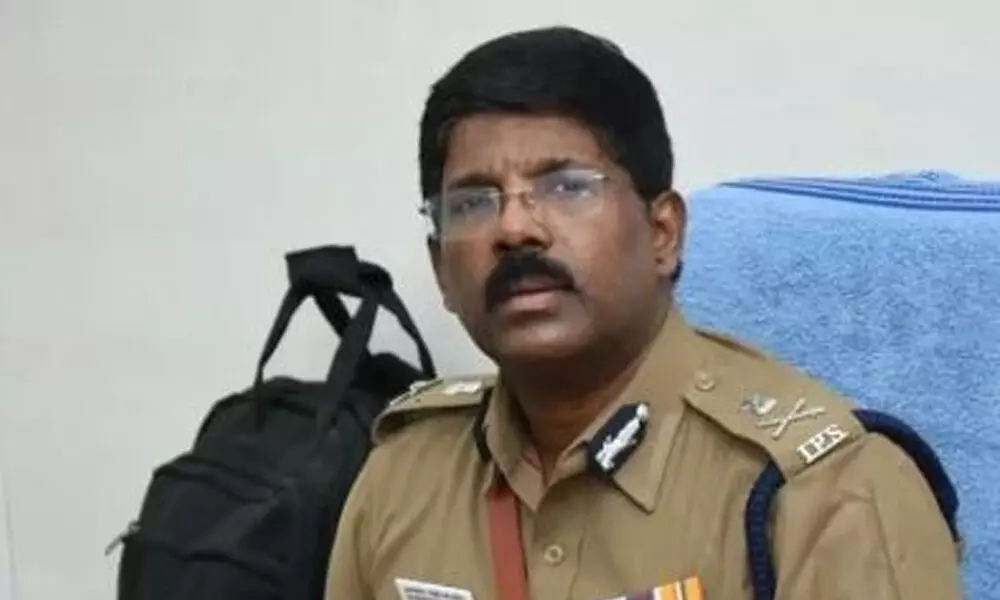 Ex-TN DGP gets back his cap and name badge permanently