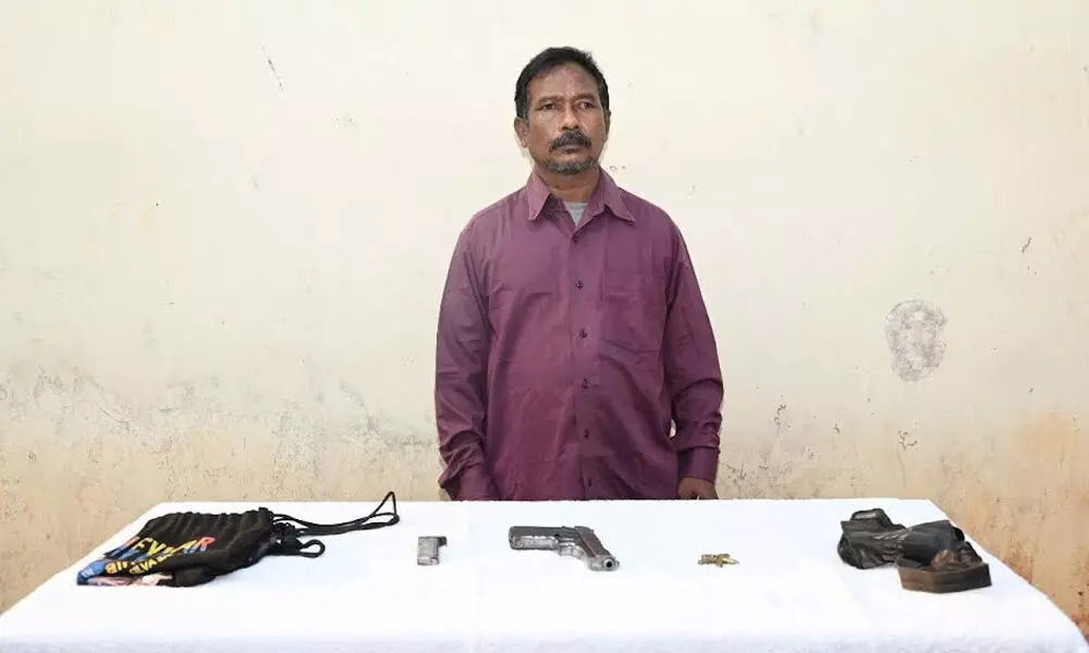 CPI (Maoist) Area Committee member of Pedabayalu Dalam Korra Singru arrested on Saturday