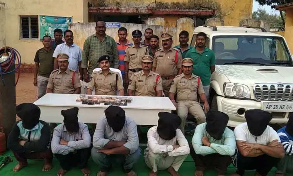 Inter-State gang of robbers arrested in Kothagudem