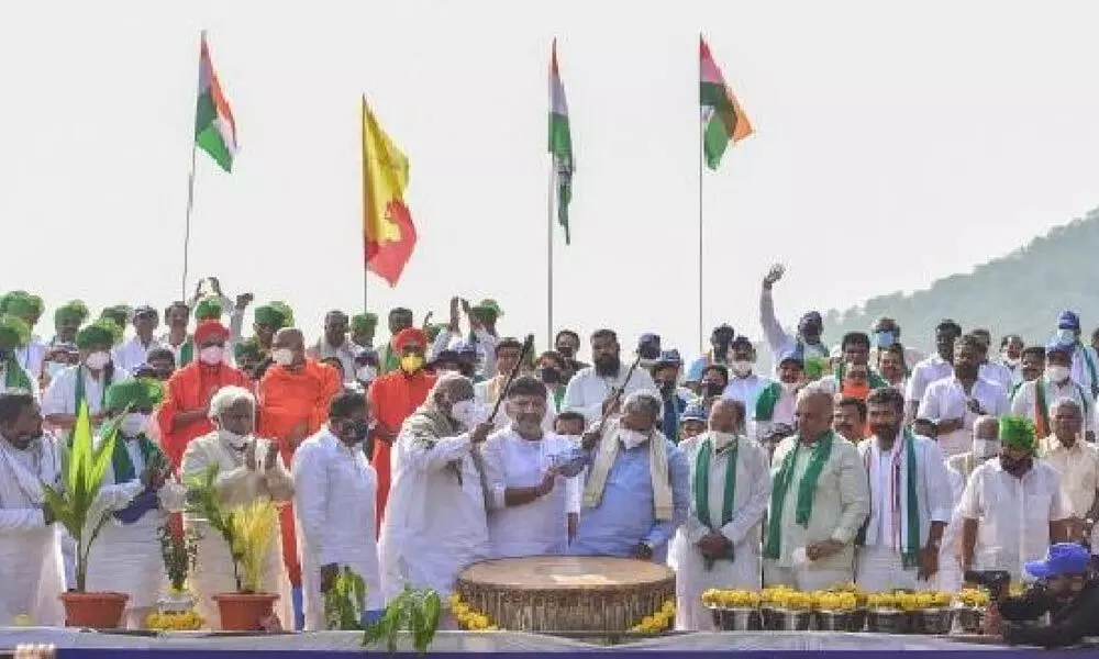 Karnataka government bans Congress Mekedatu padayatra after HC rap