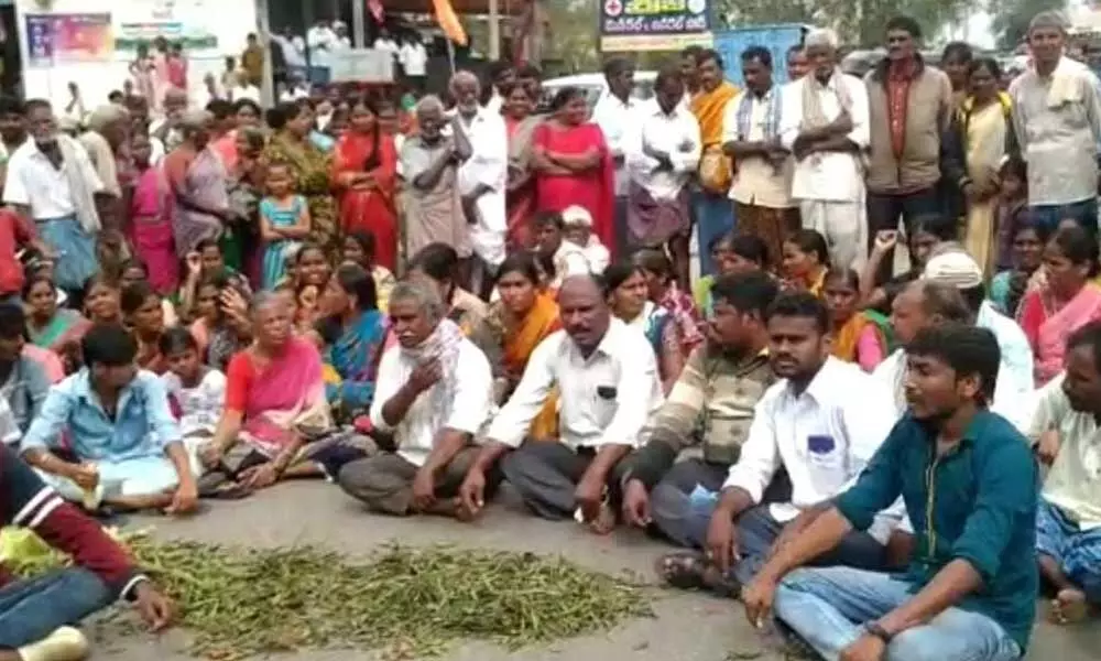 Farmers demand compensation