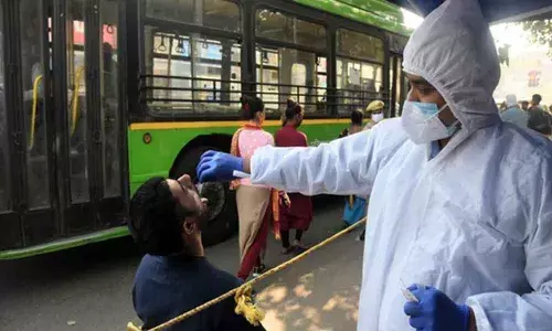 Delhi records dip in new COVID-19 cases for 2nd consecutive day; 20,718 fresh infections reported, positivity rate at 30.64 pc