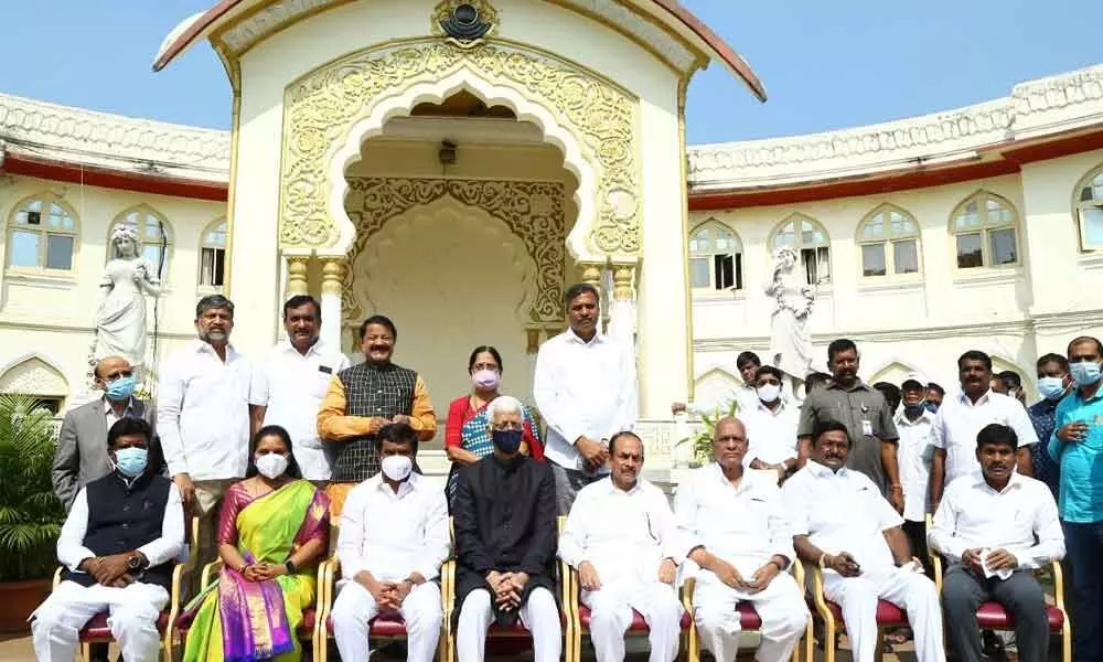 Hyderabad: Kavitha, Damodar Reddy take oath