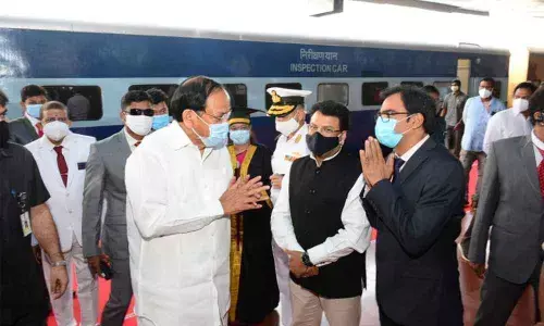 Vice President M Venkaiah Naidu arrives at Vizag