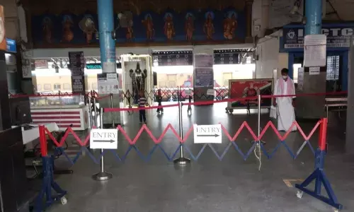Special arrangements at Tirupati railway station for the entry of passengers in view of the rising Covid cases