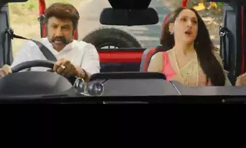 Traffic cops create awareness on seat belts; use ‘Akhanda’ scene