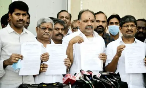 PRC Porata Samithi members after serving a notice of strike to GAD Principal Secretary Sasibushan Kumar at the Secretariat on Monday