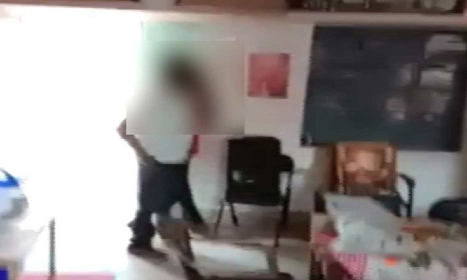 Haryana Teacher Xxx Video - Mysuru: Teacher romancing with minor girl goes viral