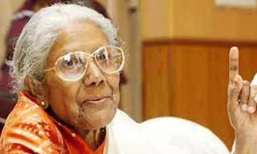 Veteran Singer Sandhya Mukhopadhyay