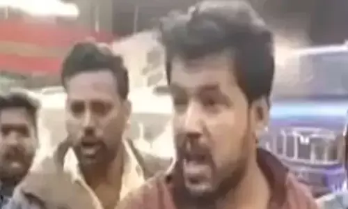 Karnataka farmer humiliated at car showroom  |  Photo Credit: Twitter