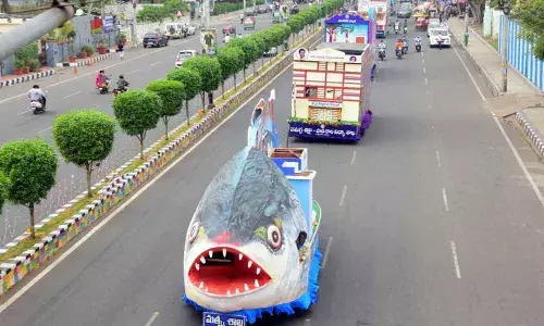 Vijayawada: Republic Day tableaux on city streets enthral people