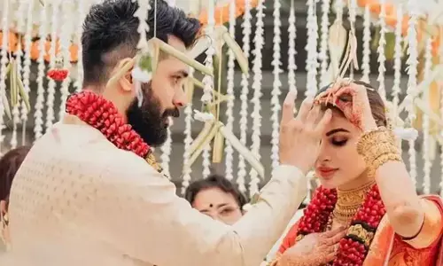 Mouni Roy And Suraj Nambiar Tie A Knot According To The Bengali Traditions