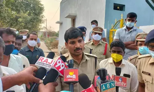 Superintendent of Police Ch Sudheer Kumar Reddy addressing media at Kamavaram village on Thursday