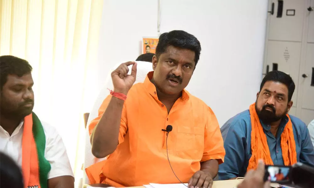 J Ramakrishna addressing the media explaining the issues in SC on Friday. 		Photo: Srinivas Setty