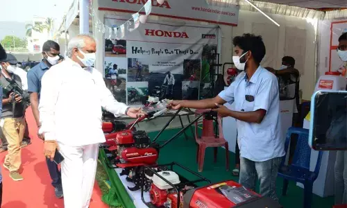Central MLA Malladi Vishnu visits the HMTV Agri Expo in Vijayawada on Sunday