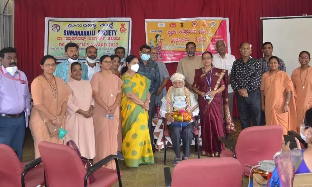 Government confers ‘Best NGO award’ on Sumanahalli Society