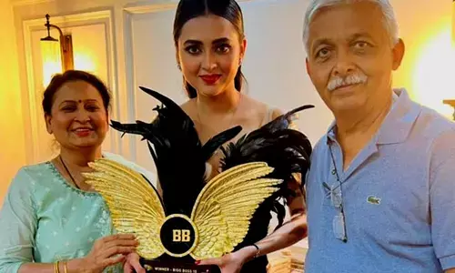 Tejaswwi Prakash bags the prestigious BB 15 trophy and also takes away Rs 40 lakhs cash prize!