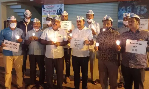 Pothole on road kills teacher; locals blame civic authorities