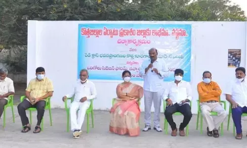 Ongole Citizen Forum president Kolla Madhu speaking at a discussion on division of districts, at Red Cross Building in Ongole on Tuesday